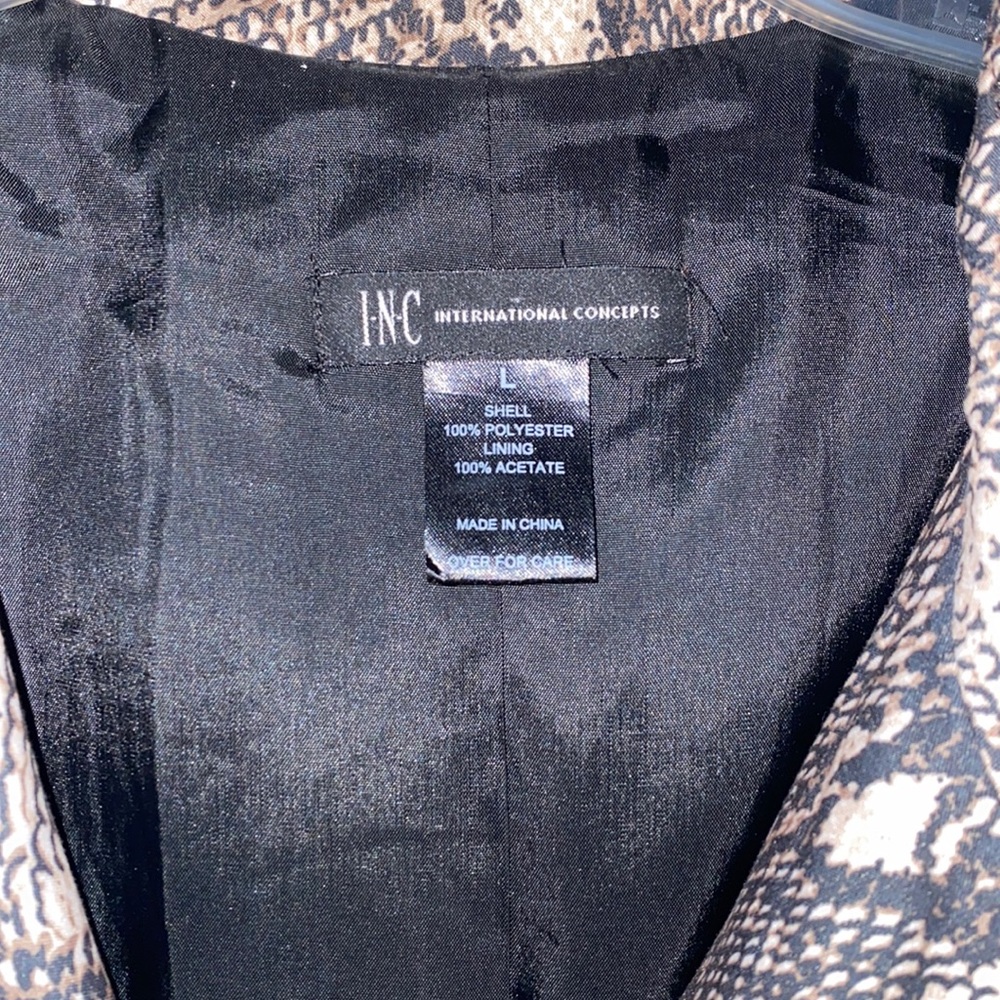 I.N.C Python Rain coat - Picture 4 of 4